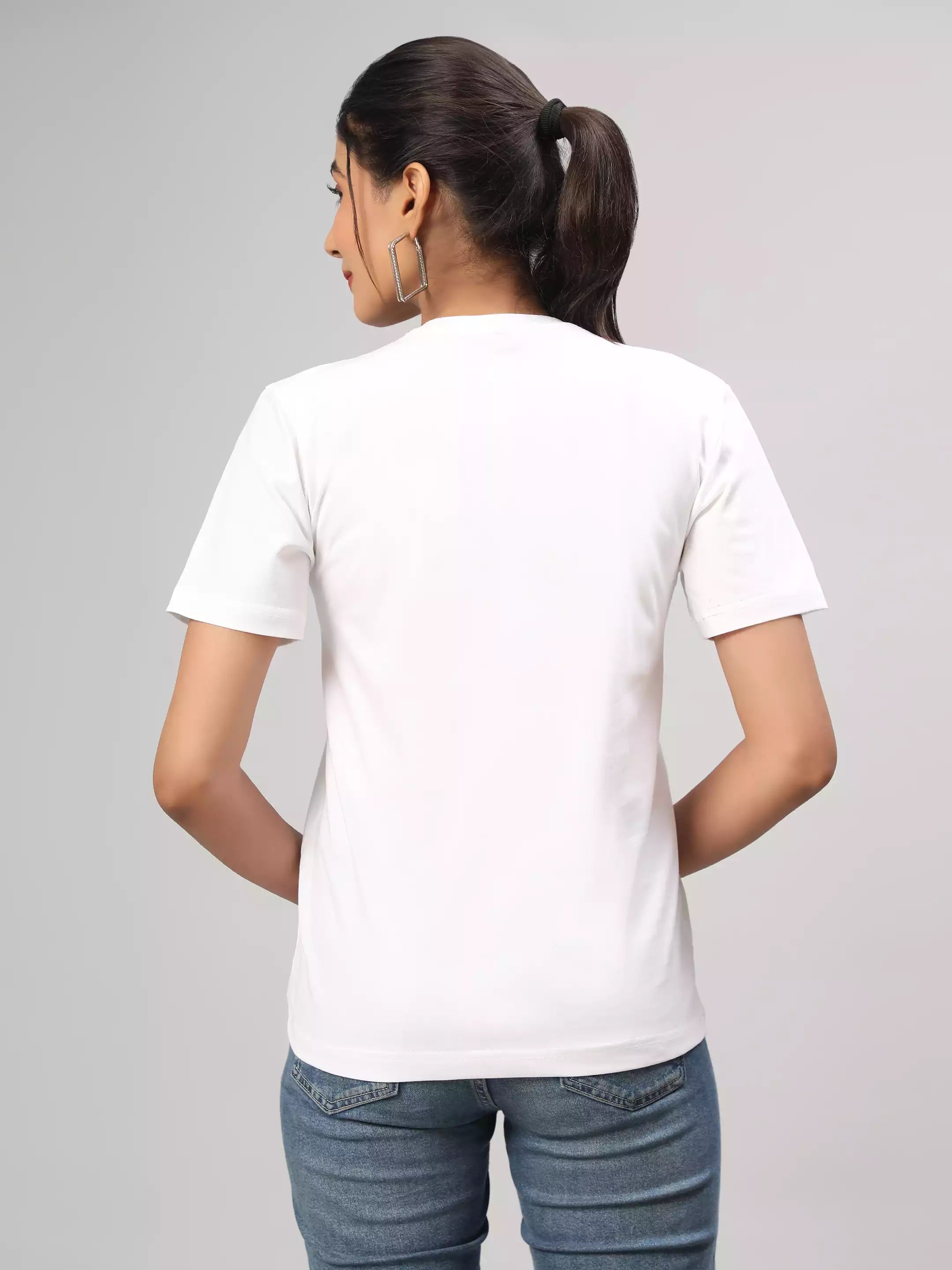 Yumm  - Sukhiaatma Unisex Graphic Printed White T-shirt